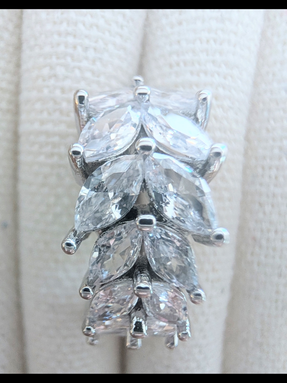💎 Marquise Cluster CZ Cubic Zirconia Earrings 💎 - Picture 3 of 15